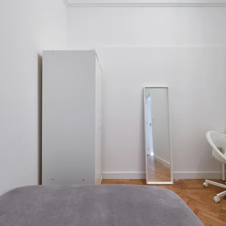 Modern In The Center Guest house