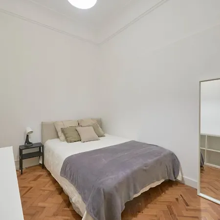 Guest house Modern In The Center Lisbon