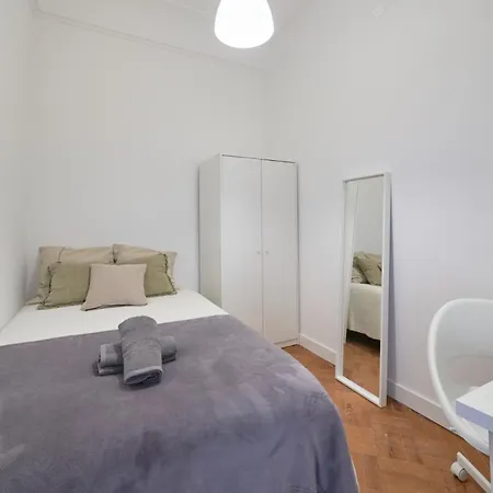 Guest house Modern In The Center Lisbon