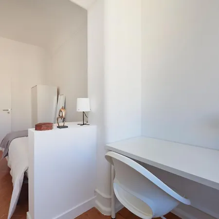 Guest house Modern In The Center Lisbon