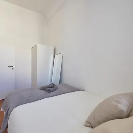 Modern In The Center Guest house *