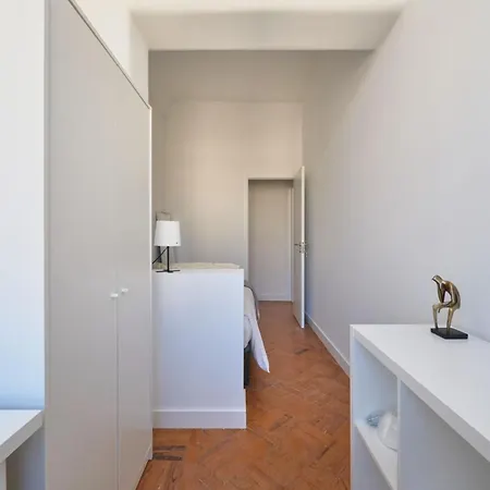 Guest house Modern In The Center Lisbon