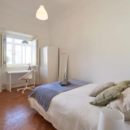Guest house Modern In The Center Lisbon